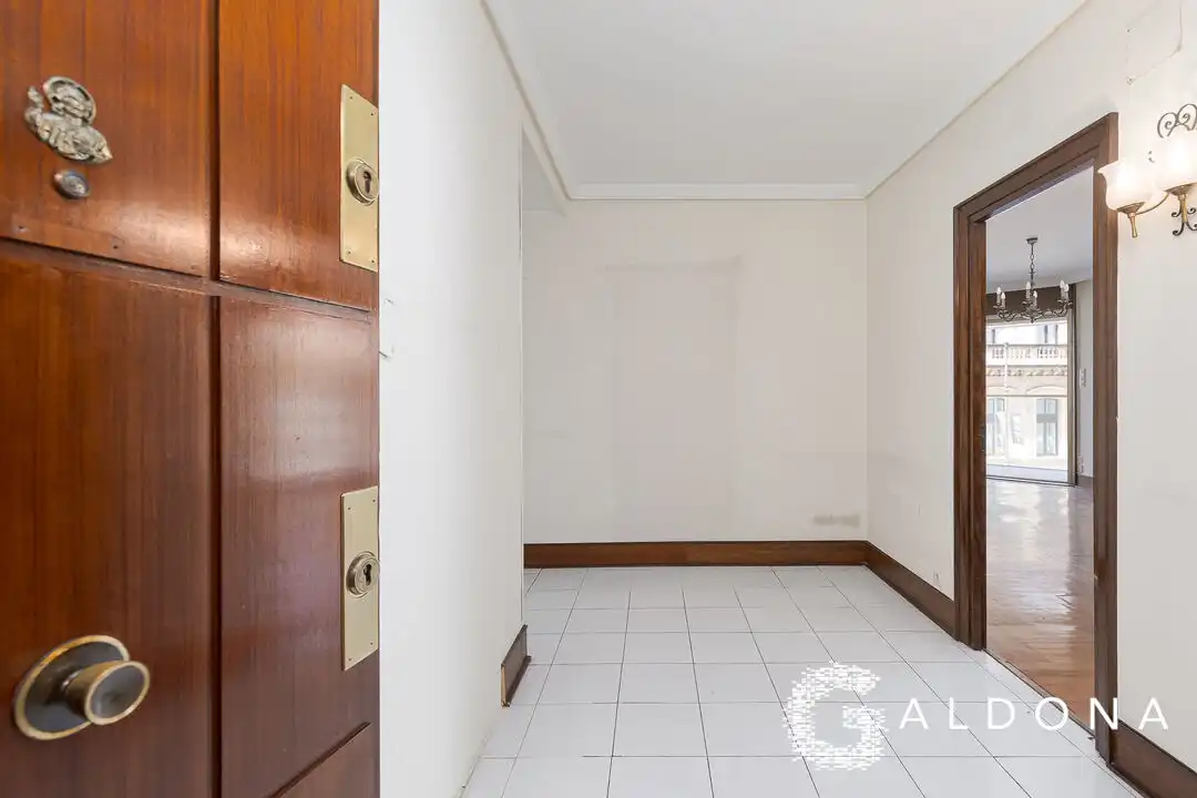 Piso en venta en Donostia - San Sebastián  con Calefacción, Terraza y Balcón