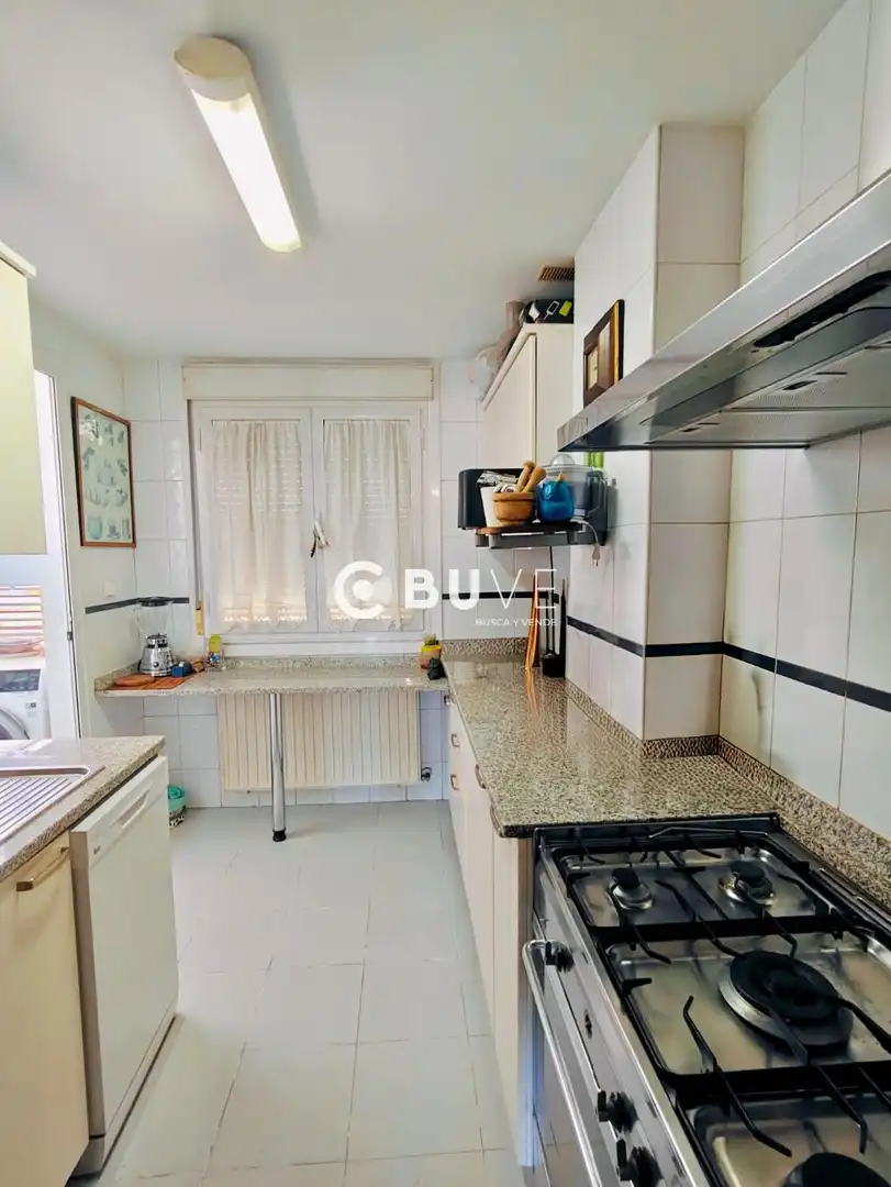 Kitchen of Attic for sale in Madrid  with Air Conditioner, Heating and Parquet flooring