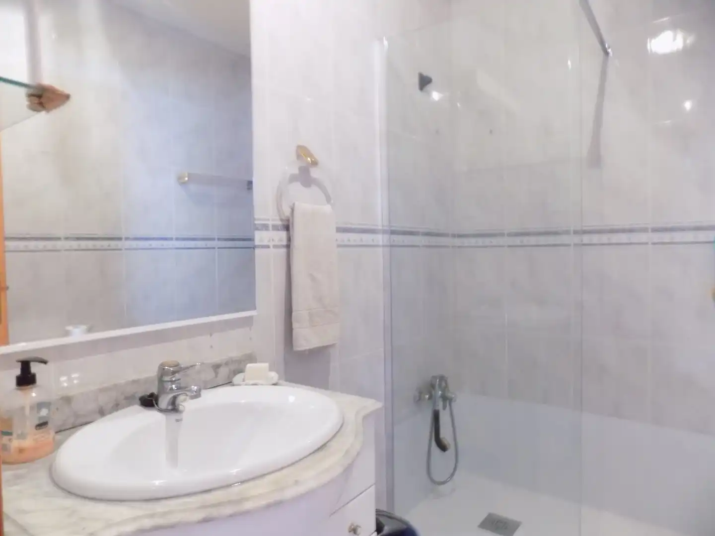 Baño de Casa adosada en venta en Lanzahíta con Calefacción, Terraza y Amueblado