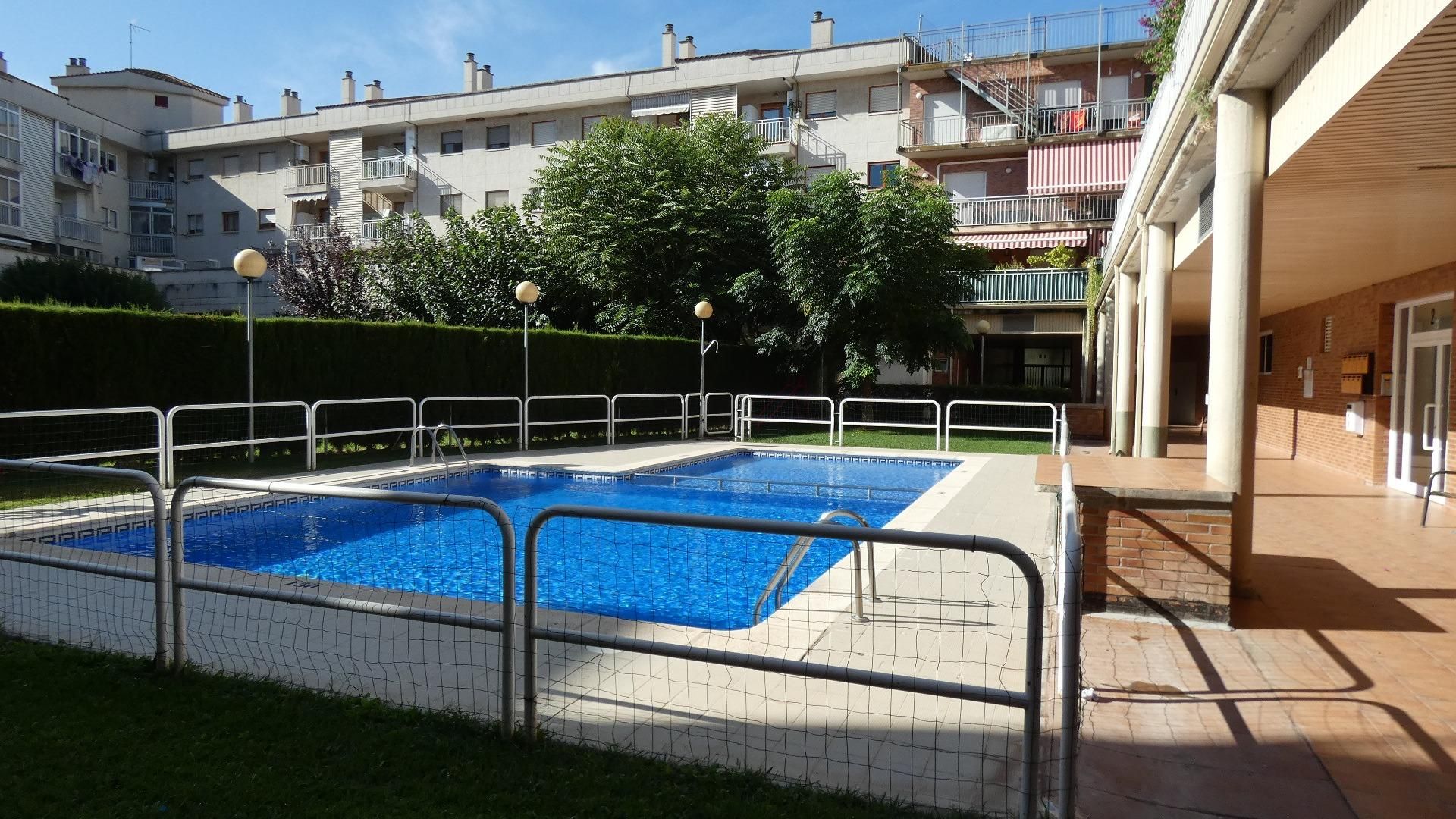 Piscina de Pis en venda en Utebo amb Aire condicionat, Calefacció i Parquet