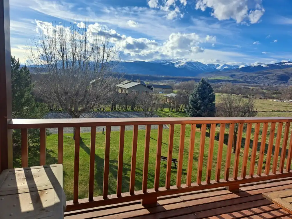 Jardín de Dúplex de alquiler en Puigcerdà con Calefacción, Parquet y Terraza