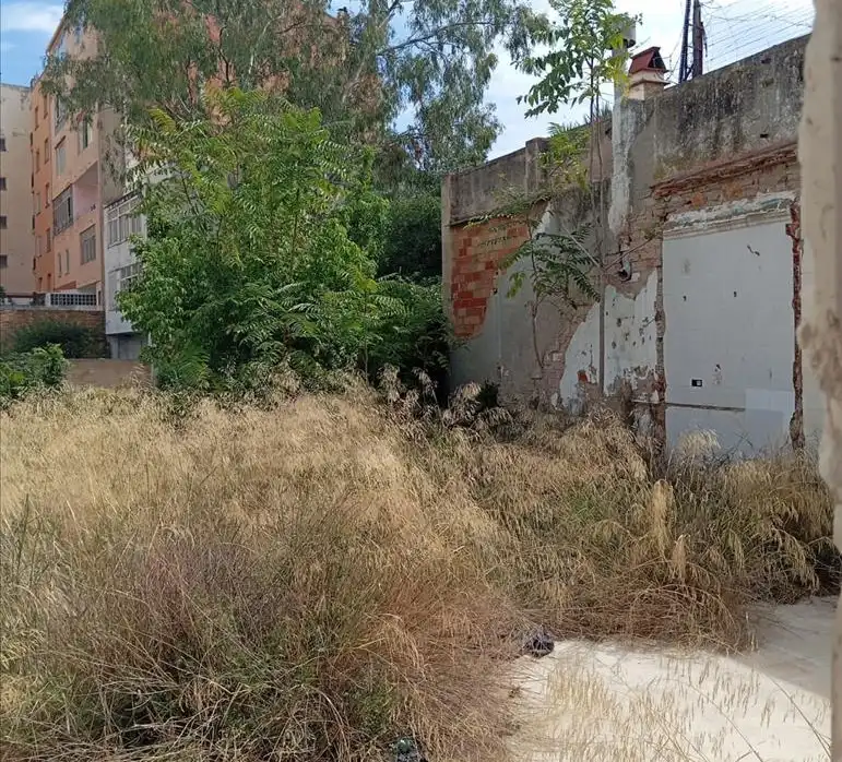 Grundstücke zum Verkauf in Figueres