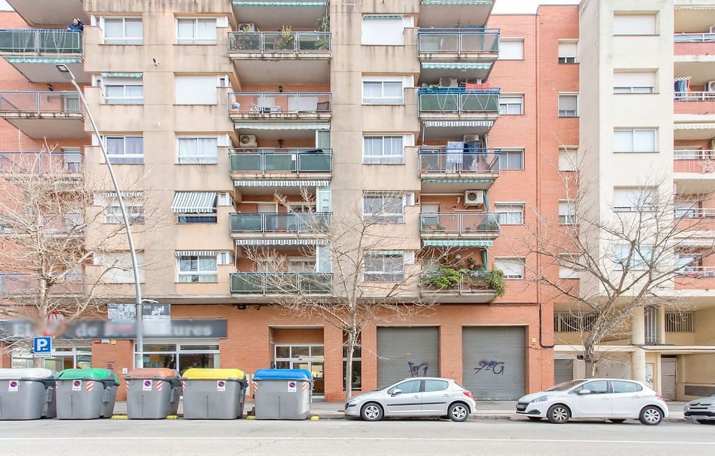 Local en venta en CR Castellar , Les Arenes - La Grípia  Can Montllor
