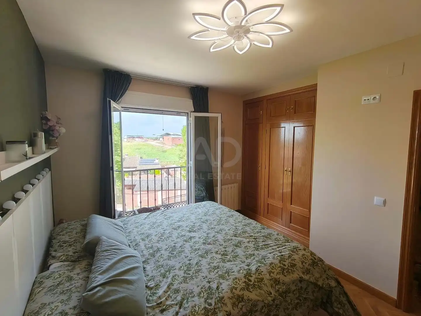 Habitación de Casa adosada en venta en Calera y Chozas con Aire acondicionado y Calefacción