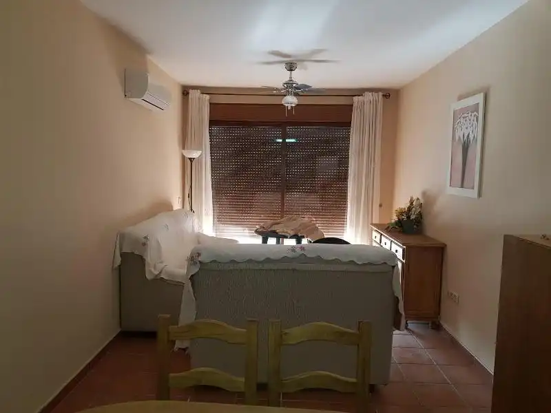 Habitación de Apartamento en venta en Ladrillar con Jardín privado, Trastero y Amueblado