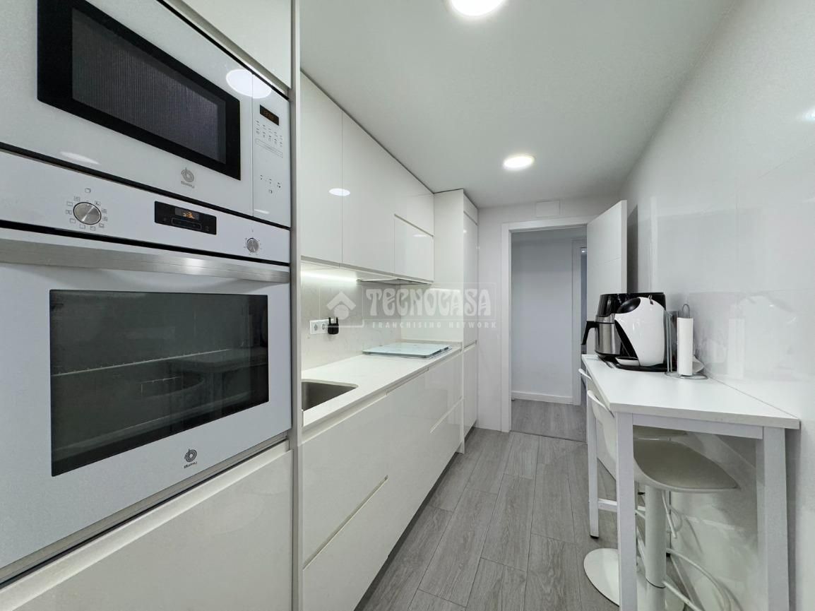 Kitchen of Flat for sale in San Sebastián de los Reyes  with Air Conditioner, Heating and Terrace