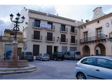 Locale commerciale in vendita a Caudete