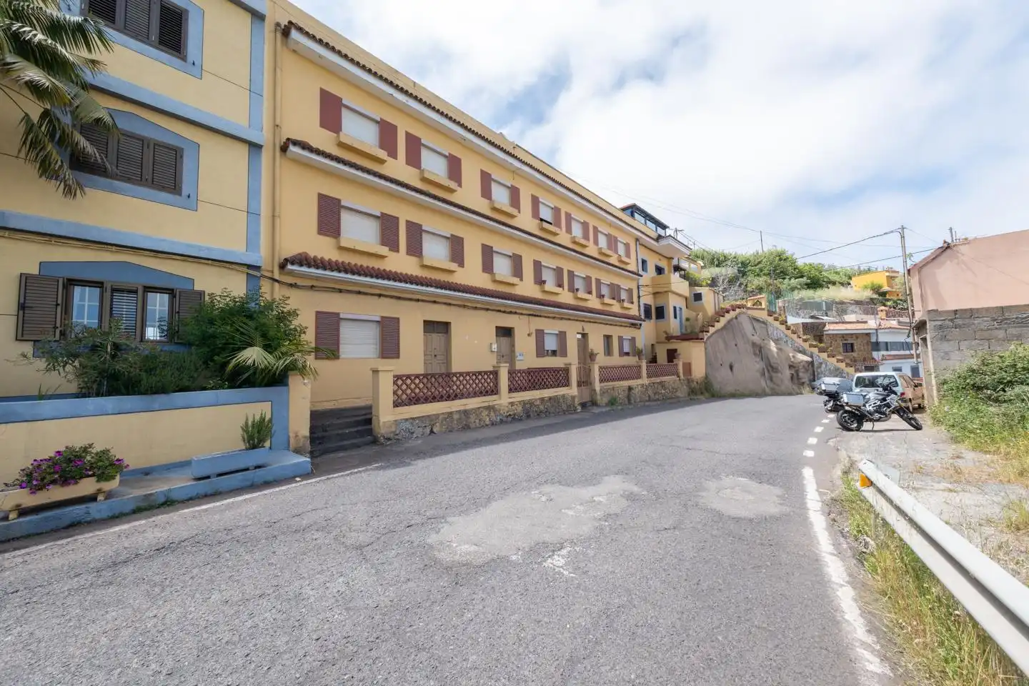 Vista exterior de Edificio en venta en Santa María de Guía de Gran Canaria