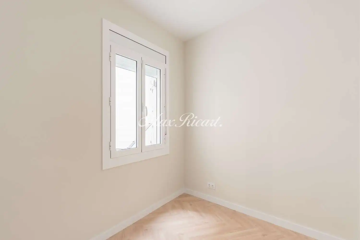 Habitación de Piso en venta en Barcelona con Aire acondicionado y Calefacción