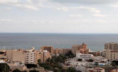 Vista exterior de Pis en venda en Roquetas de Mar amb Terrassa