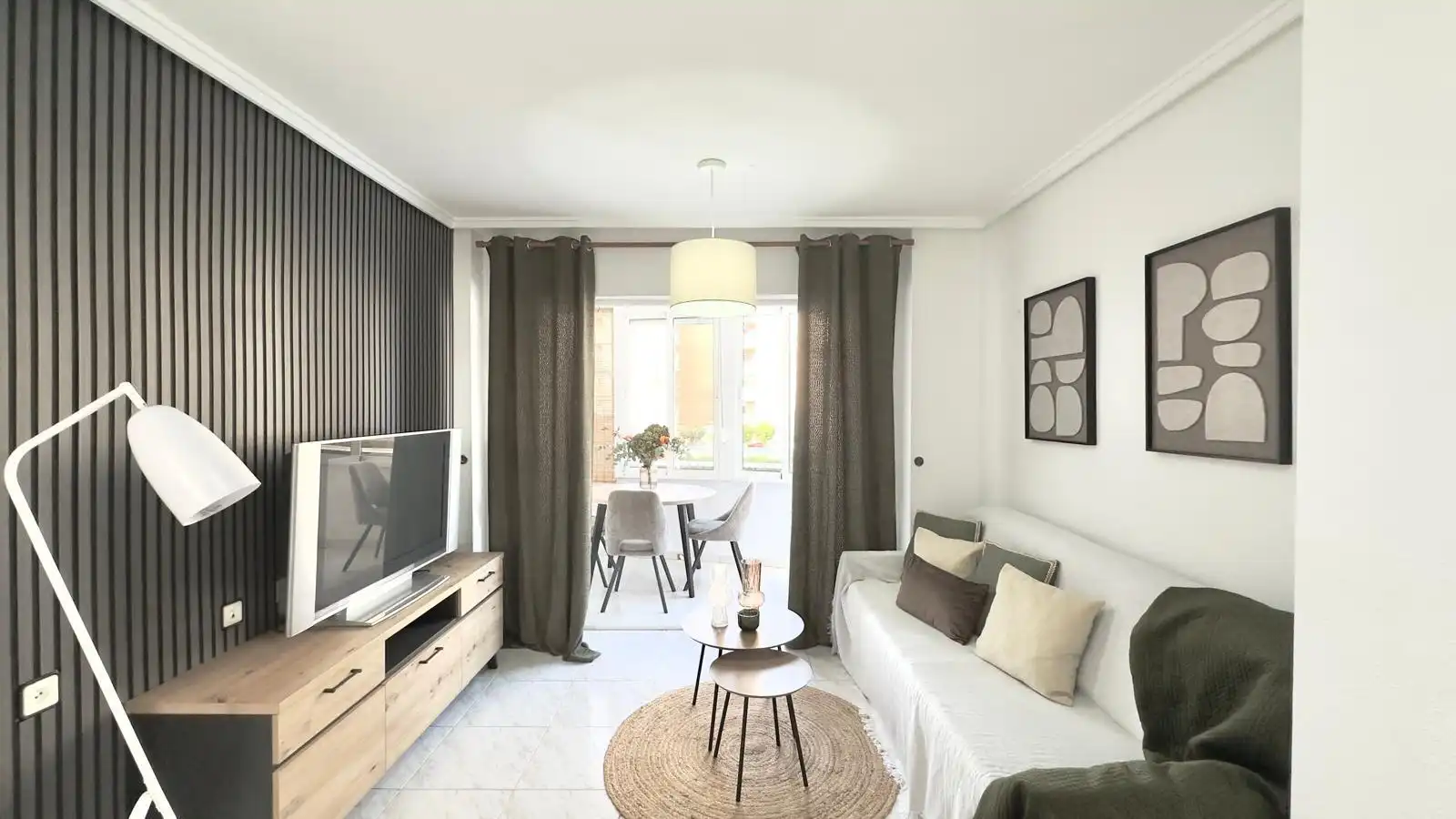 Sala de estar de Apartamento en venta en Torrevieja con Aire acondicionado, Terraza y Amueblado