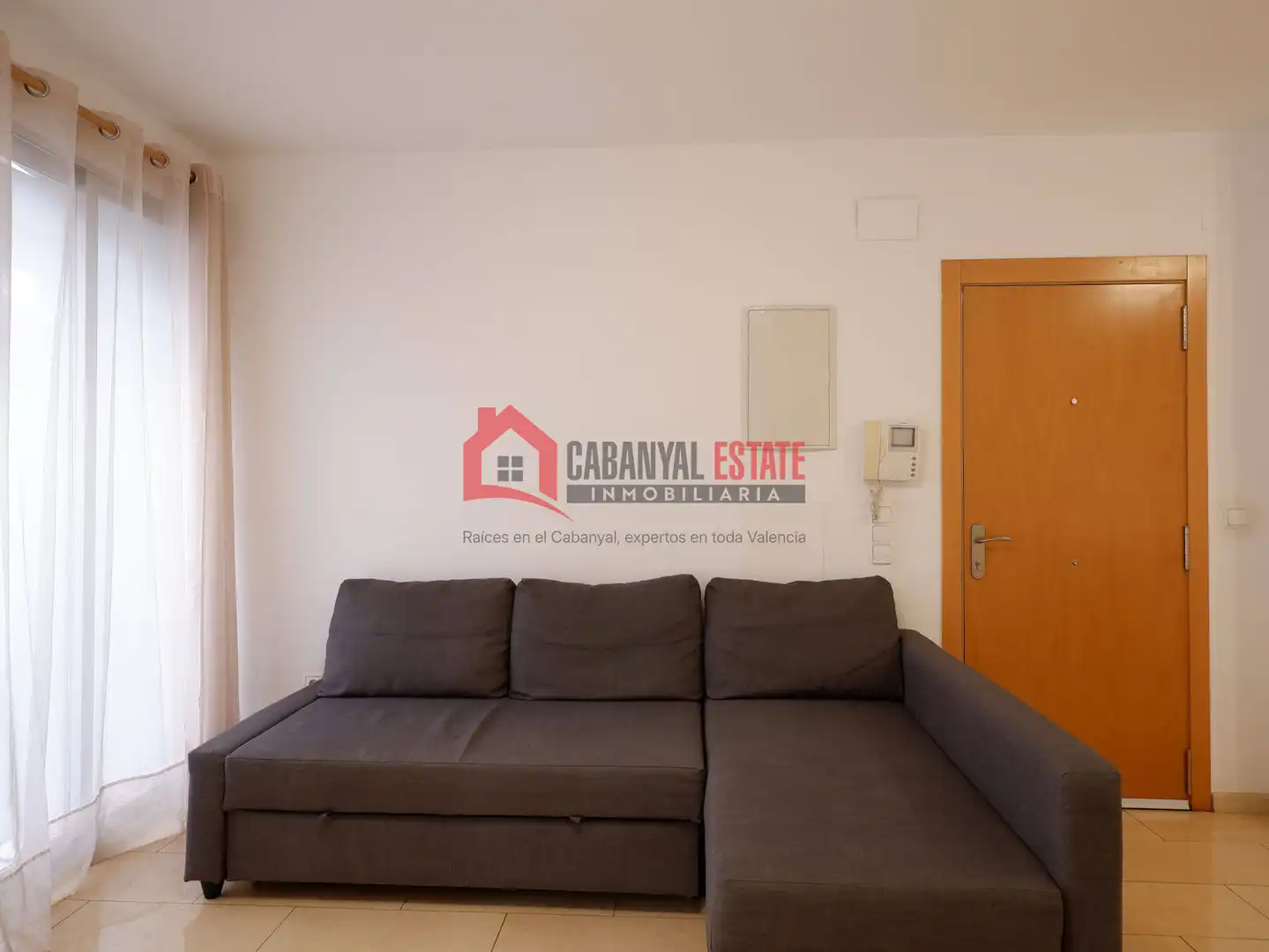 Sala de estar de Estudio de alquiler en Valencia con Aire acondicionado, Amueblado y Balcón