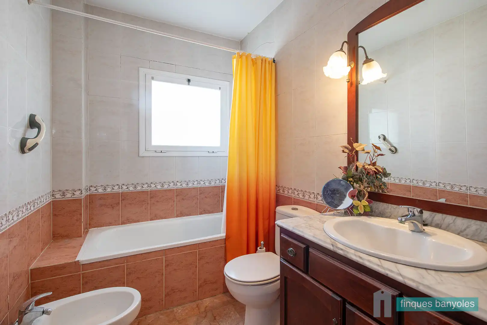 Bathroom of Houses for sale in Fontcoberta  with Air Conditioner, Private garden and Terrace