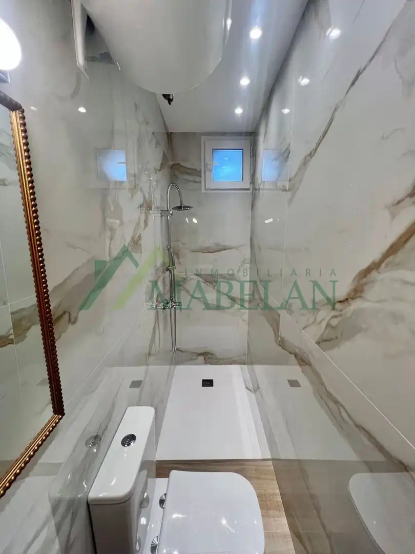 Bathroom of Office for rent in Jerez de la Frontera  with Heating