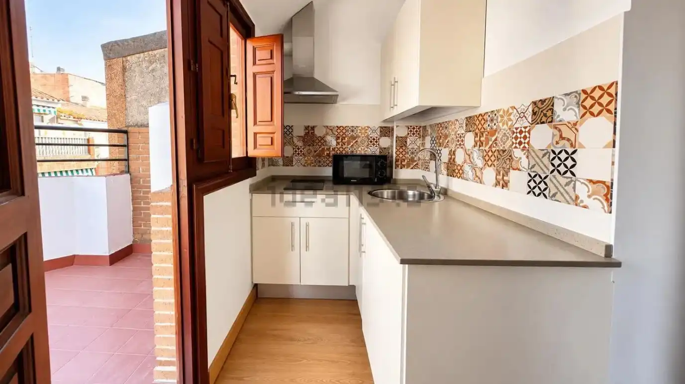 Kitchen of Attic for rent in Granada  with Air Conditioner, Heating and Terrace