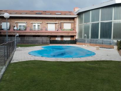 Piscina de Dúplex en venda en Colmenarejo amb Aire condicionat, Calefacció i Piscina