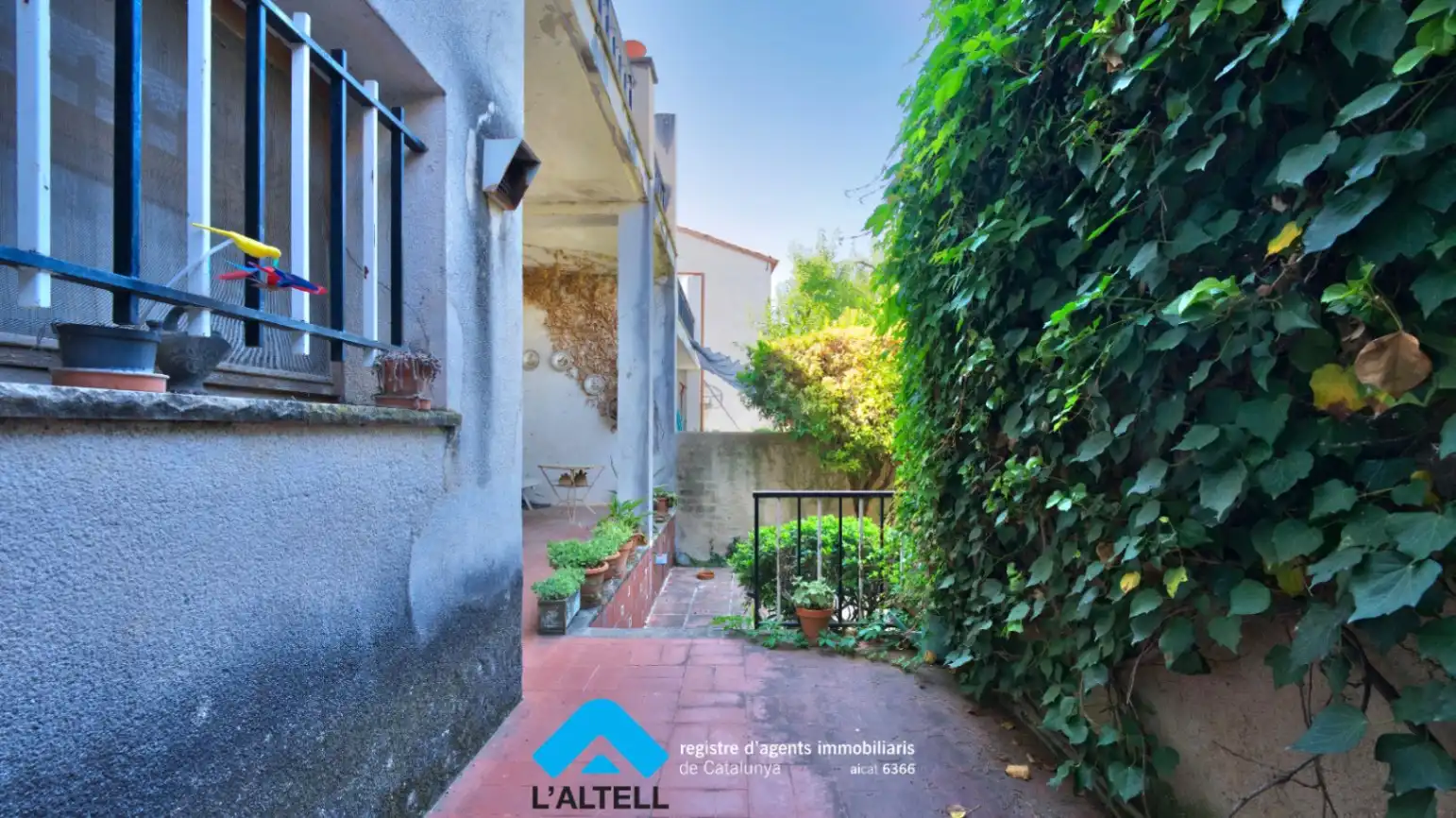 Vista exterior de Casa o xalet en venda en L'Ametlla del Vallès amb Jardí privat i Terrassa