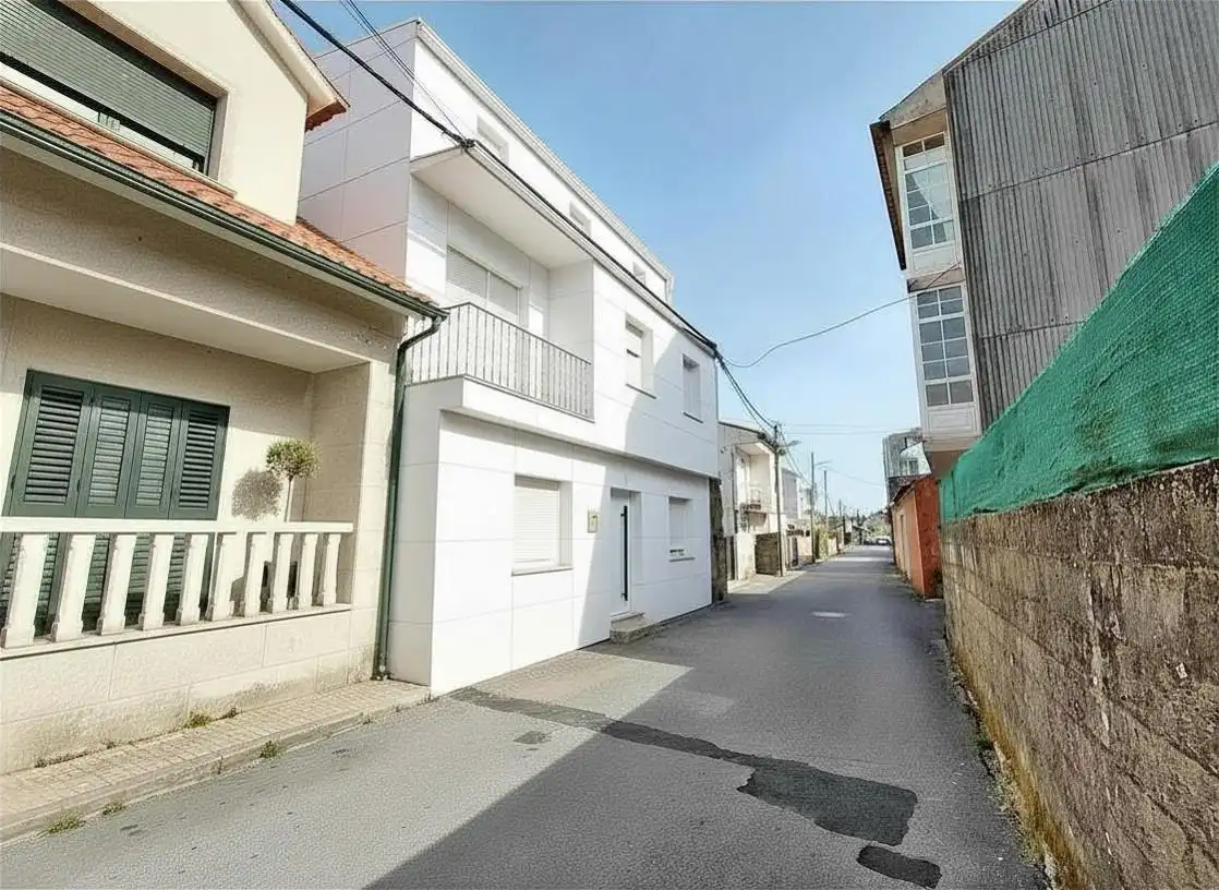 Vista exterior de Casa o xalet en venda en Cambados amb Terrassa i Balcó