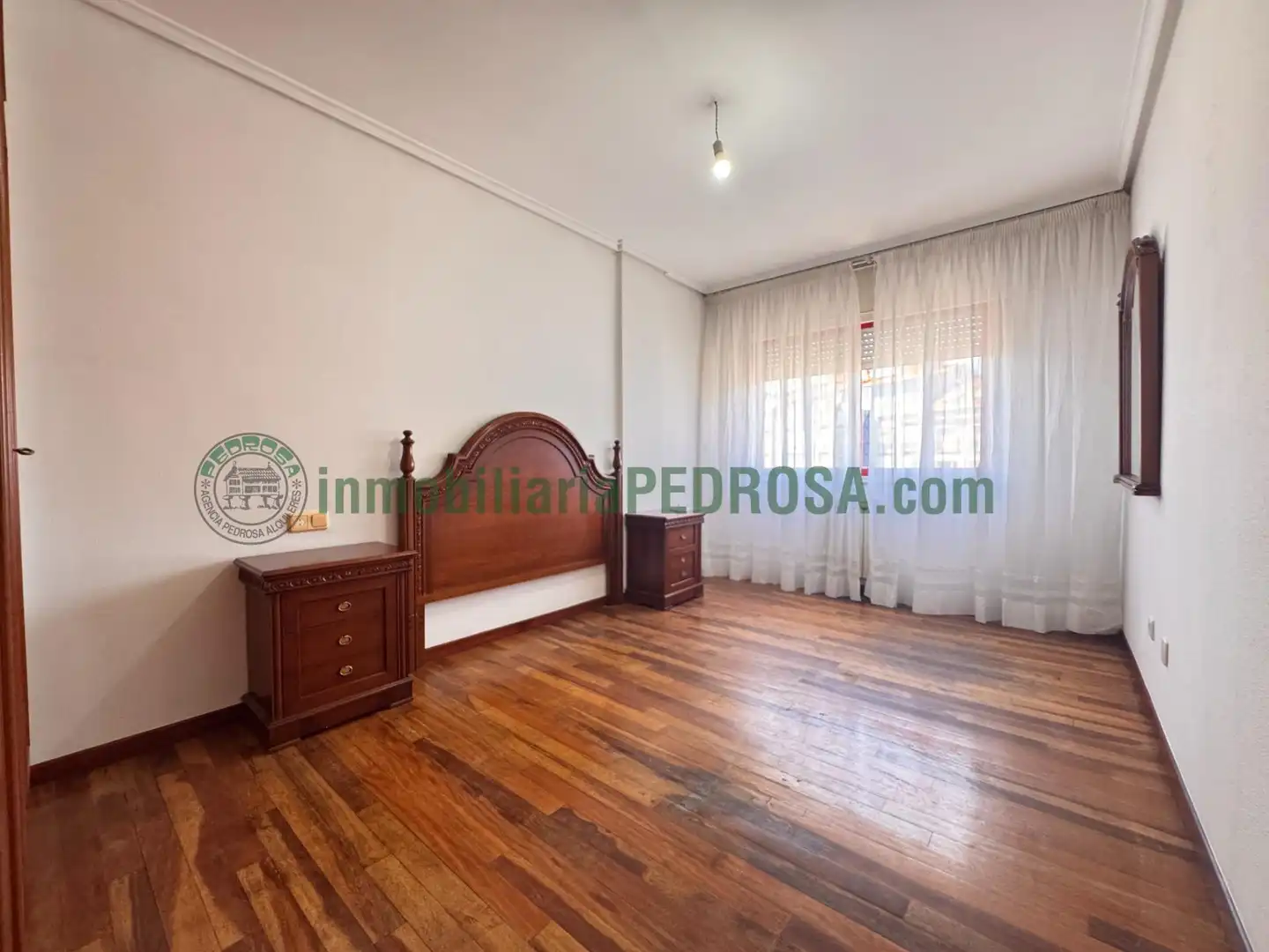 Bedroom of Flat for sale in Pontevedra Capital   with Heating and Storage room