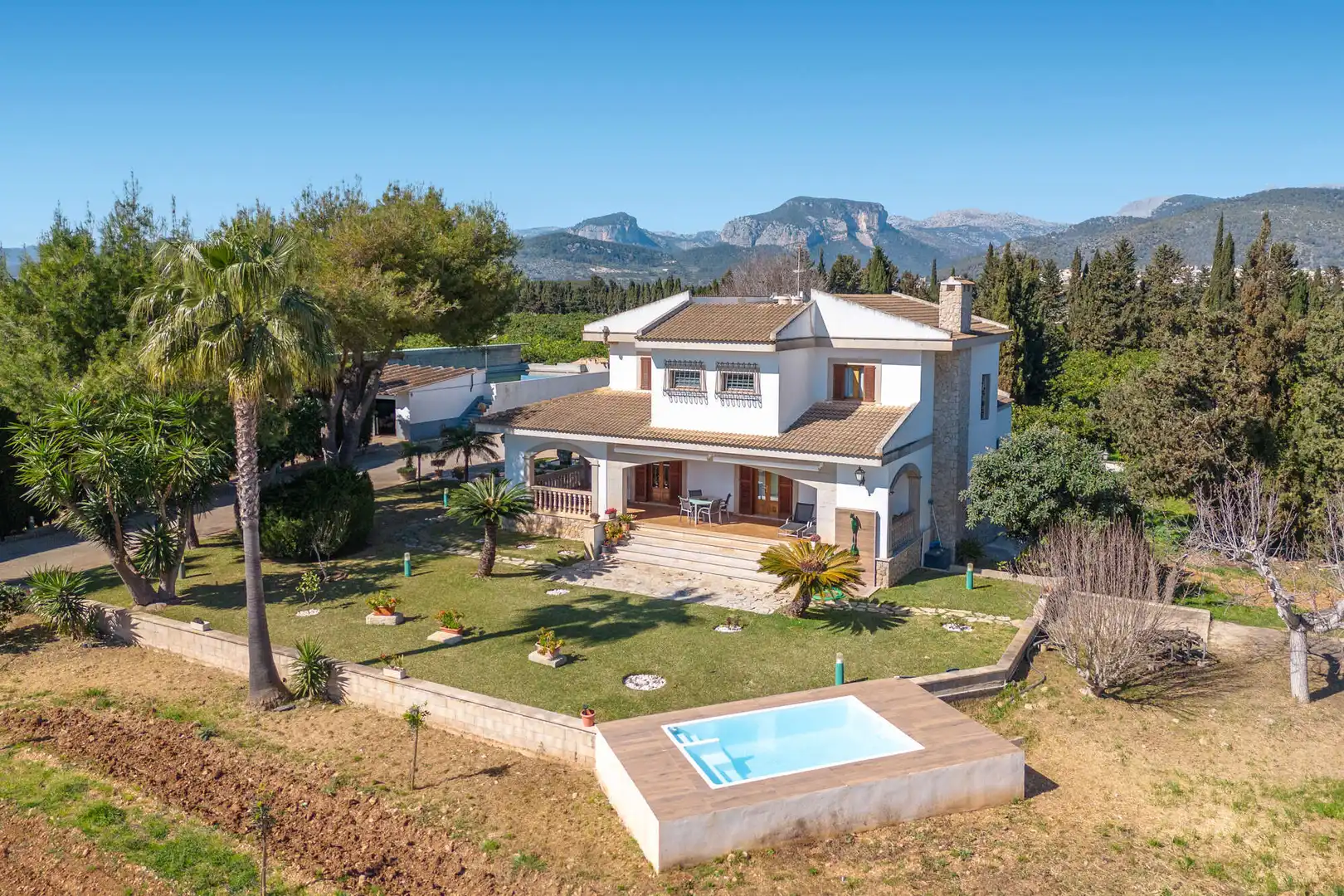 Vista exterior de Finca rústica en venda en Lloseta amb Aire condicionat, Calefacció i Parquet