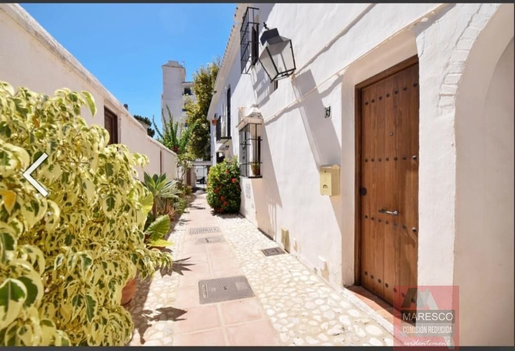 Exterior view of Single-family semi-detached for sale in Fuengirola  with Air Conditioner, Terrace and Storage room