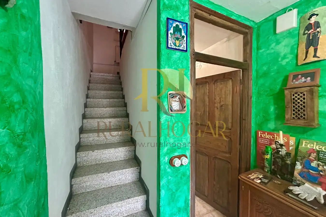 Detached homes for sale in Boñar
