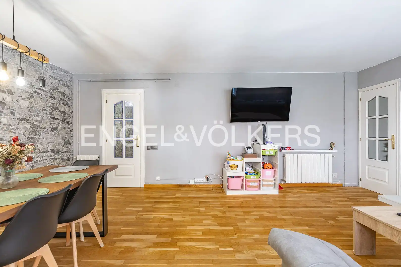 Sala d'estar de Pis en venda en Terrassa amb Aire condicionat, Calefacció i Parquet