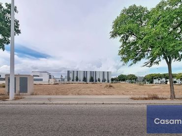 Terreno residencial en venta en Calle Galileo Galilei