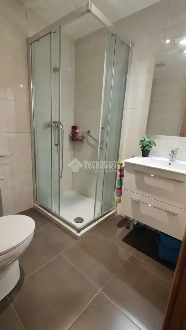 Bany de Pis en venda en Zaragoza amb Calefacció i Terrassa