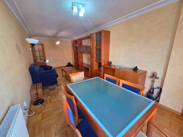 Piso en Venta en Calle Antonio García Martín en Barriada Militar 2 de Mayo - Capiscol