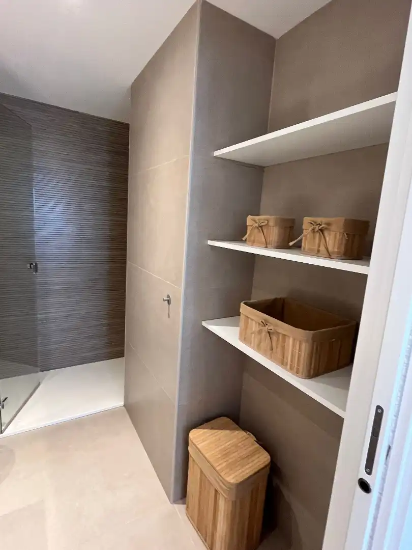 Bathroom of Flat for rent in Lleida  with Air Conditioner, Heating and Parquet flooring
