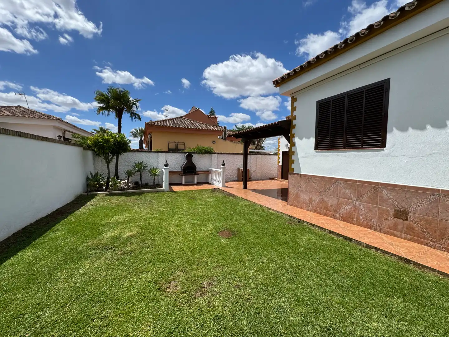 Jardín de Casa o chalet de alquiler en Espartinas con Aire acondicionado, Calefacción y Jardín privado