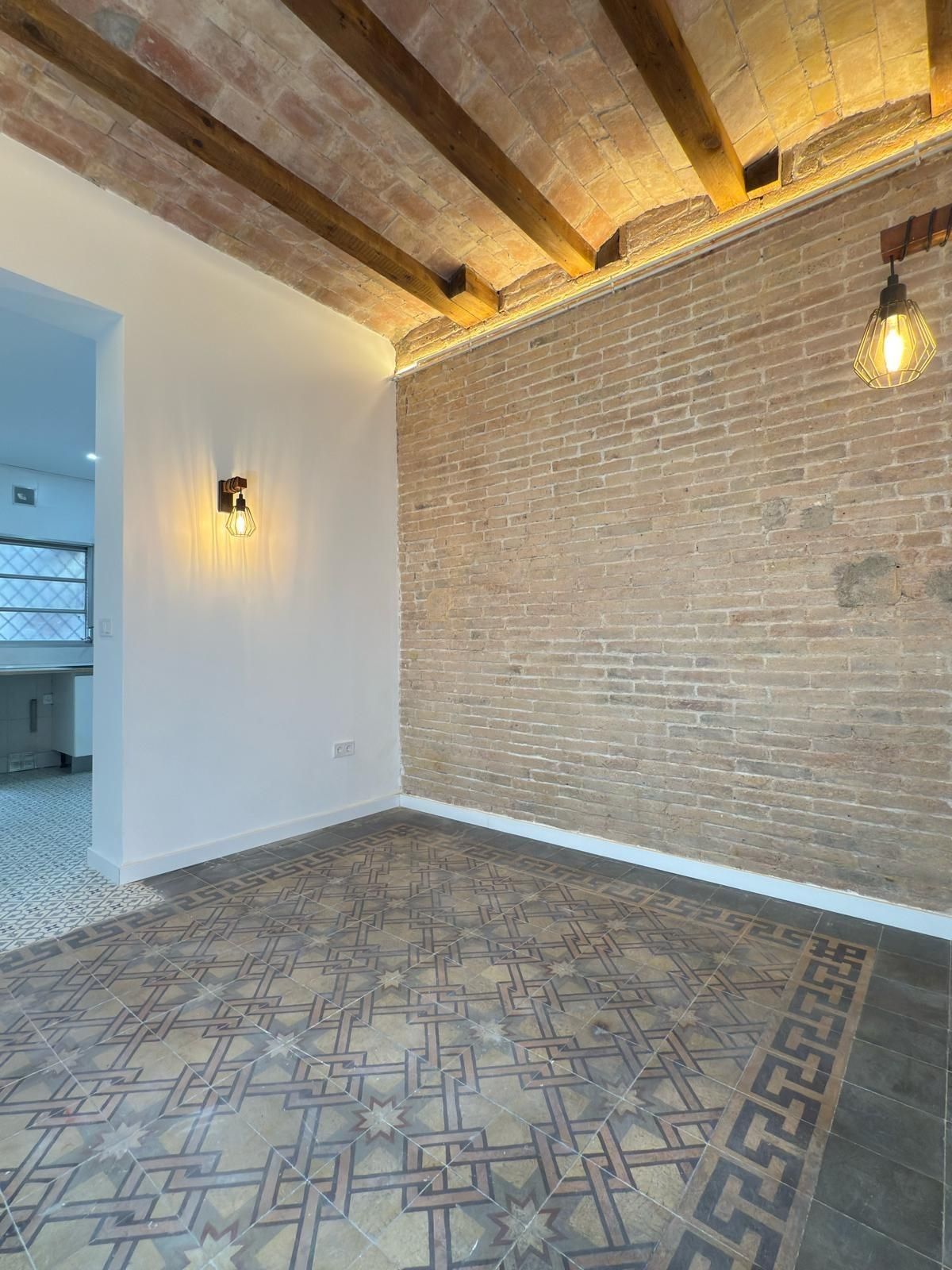 Flat for sale in  Barcelona Capital  with Air Conditioner, Heating and Balcony