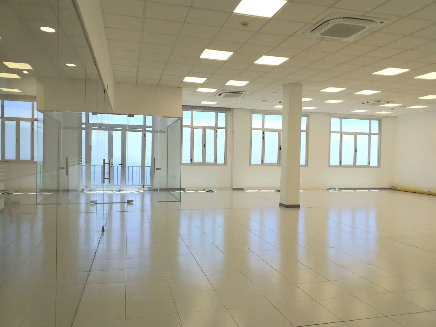 Office for rent in  Santa Cruz de Tenerife Capital  with Air Conditioner