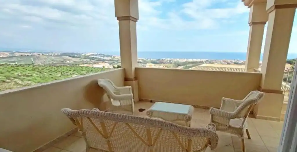 Terraza de Casa o chalet de alquiler en Manilva con Amueblado