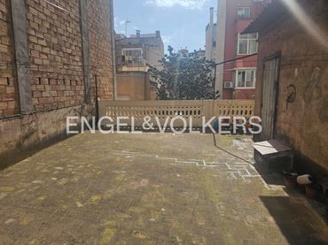 Casa amb balcó en venda a Sarrià - Sant Gervasi