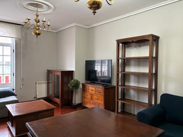 Sala d'estar de Pis en venda en Ferrol amb Calefacció, Parquet i Traster