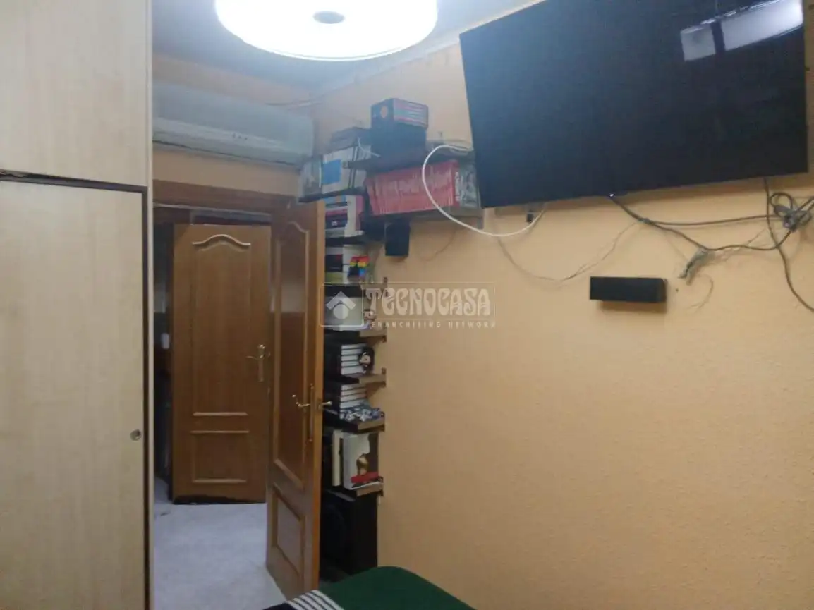 Flat for sale in Zaragoza  with Air Conditioner, Heating and Alarm