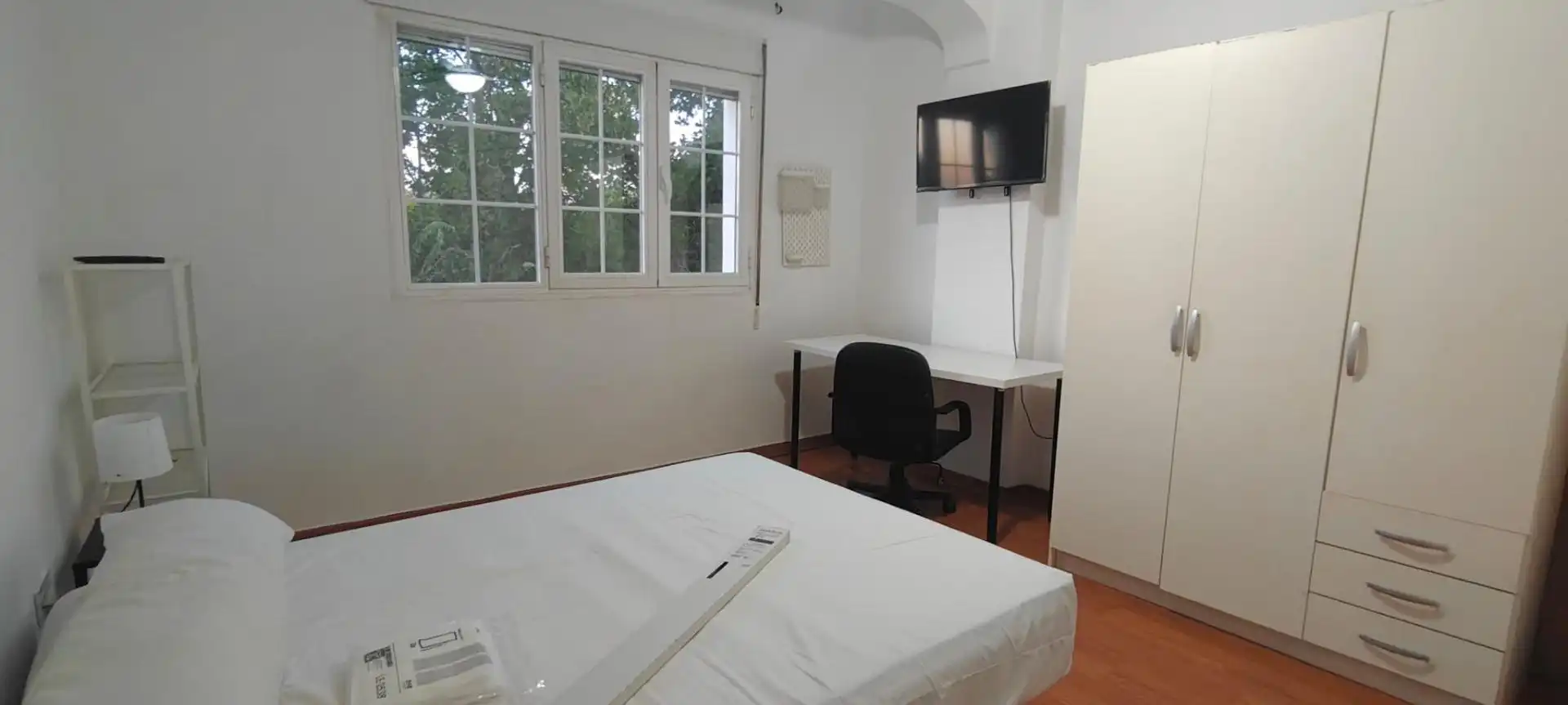 Schlafzimmer von Wohnung zur untervermieten in Beiro