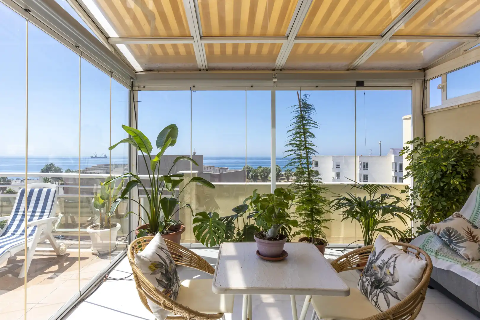Terraza de Ático en venta en Motril con Terraza, Balcón y Piscina comunitaria