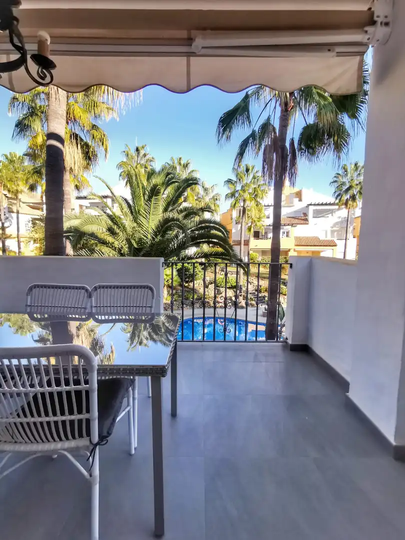 Terraza de Piso de alquiler en Marbella con Aire acondicionado, Terraza y Amueblado