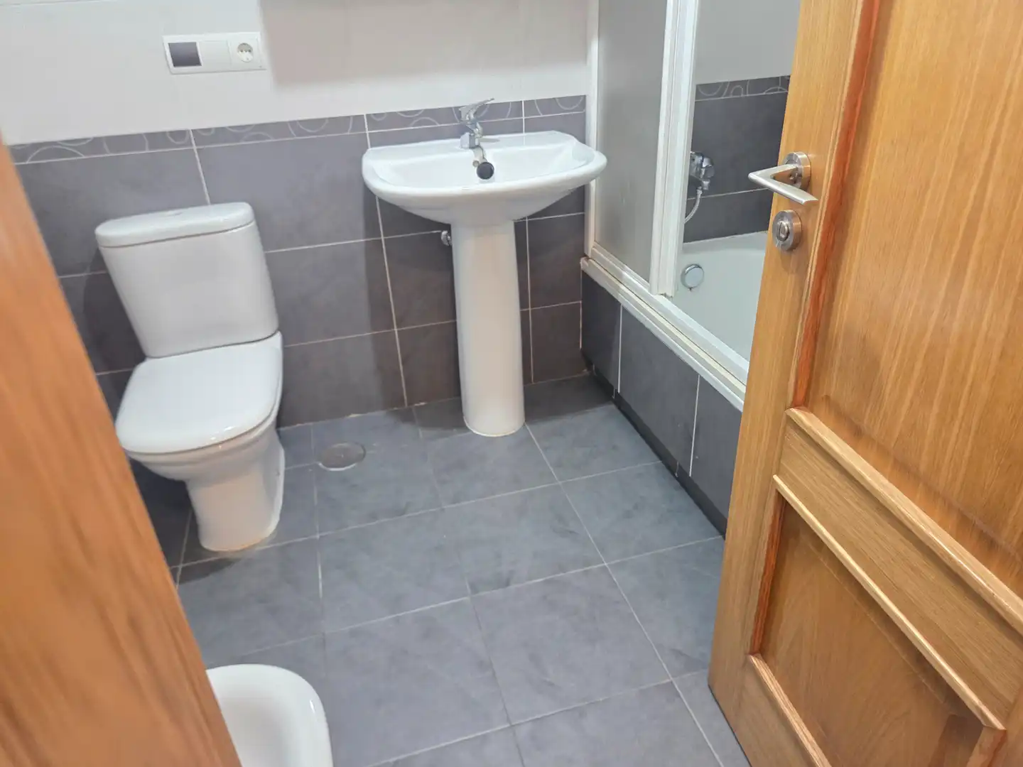 Badezimmer von Wohnung zum Verkauf in Vilalba mit Abstellraum