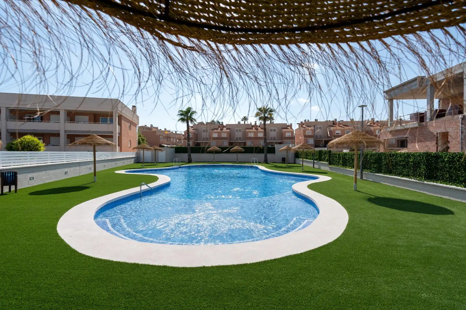 Piscina de Casa adosada en venta en Santa Pola con Aire acondicionado, Jardín privado y Terraza