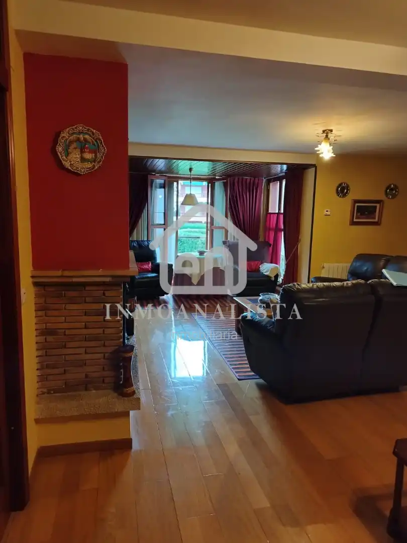Sala d'estar de Casa o xalet en venda en Siete Aguas, Valencia