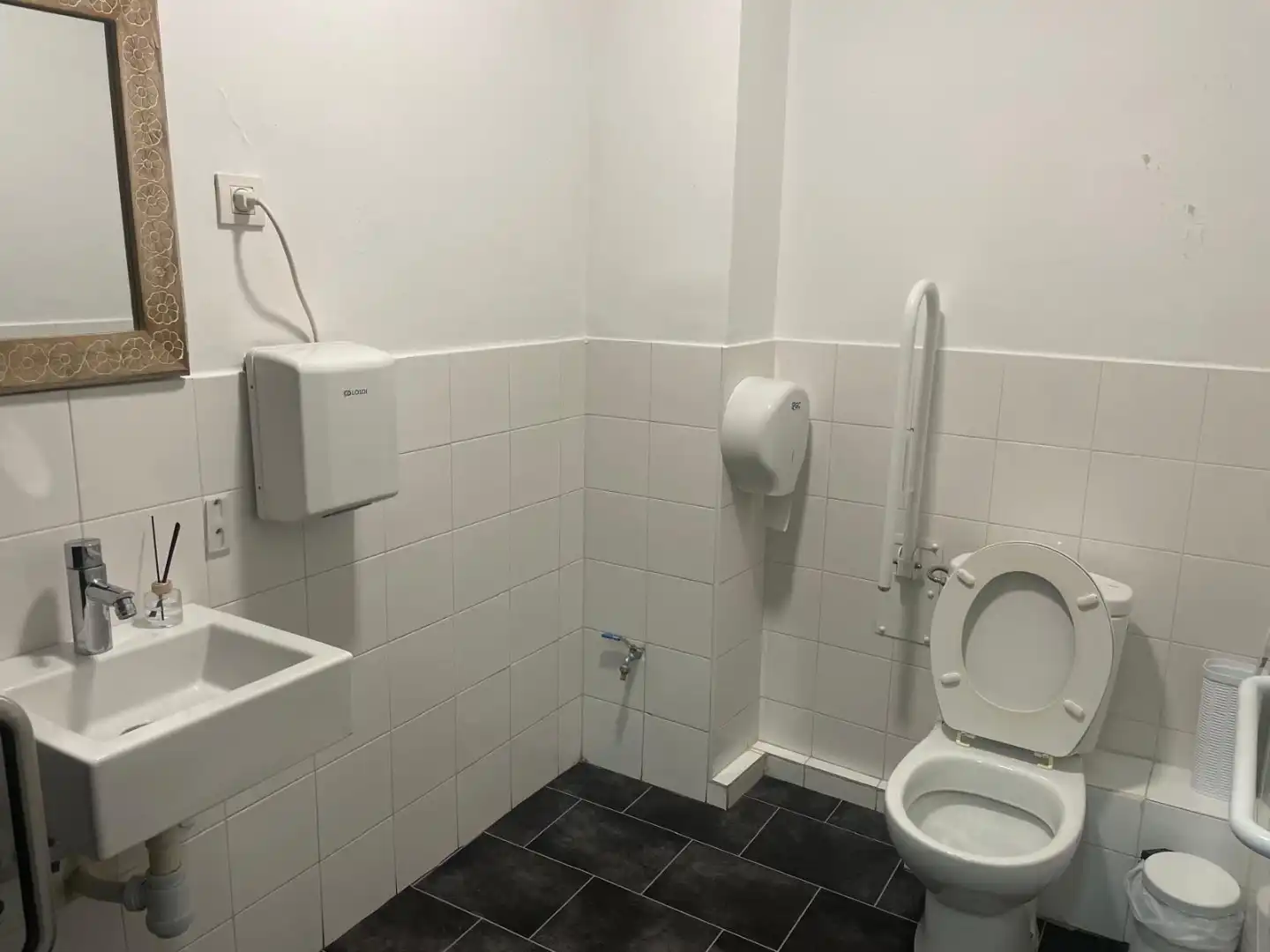 Local comercial de lloguer a Plaça de Narcís Monturiol 1, imagen 11