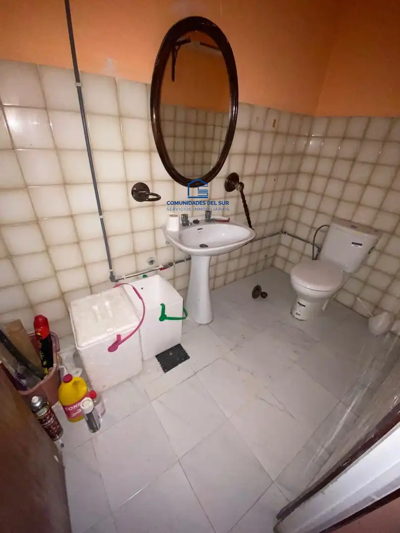 Bany de Local de lloguer en Cádiz