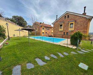 Swimming pool of Duplex to rent in San Lorenzo de El Escorial