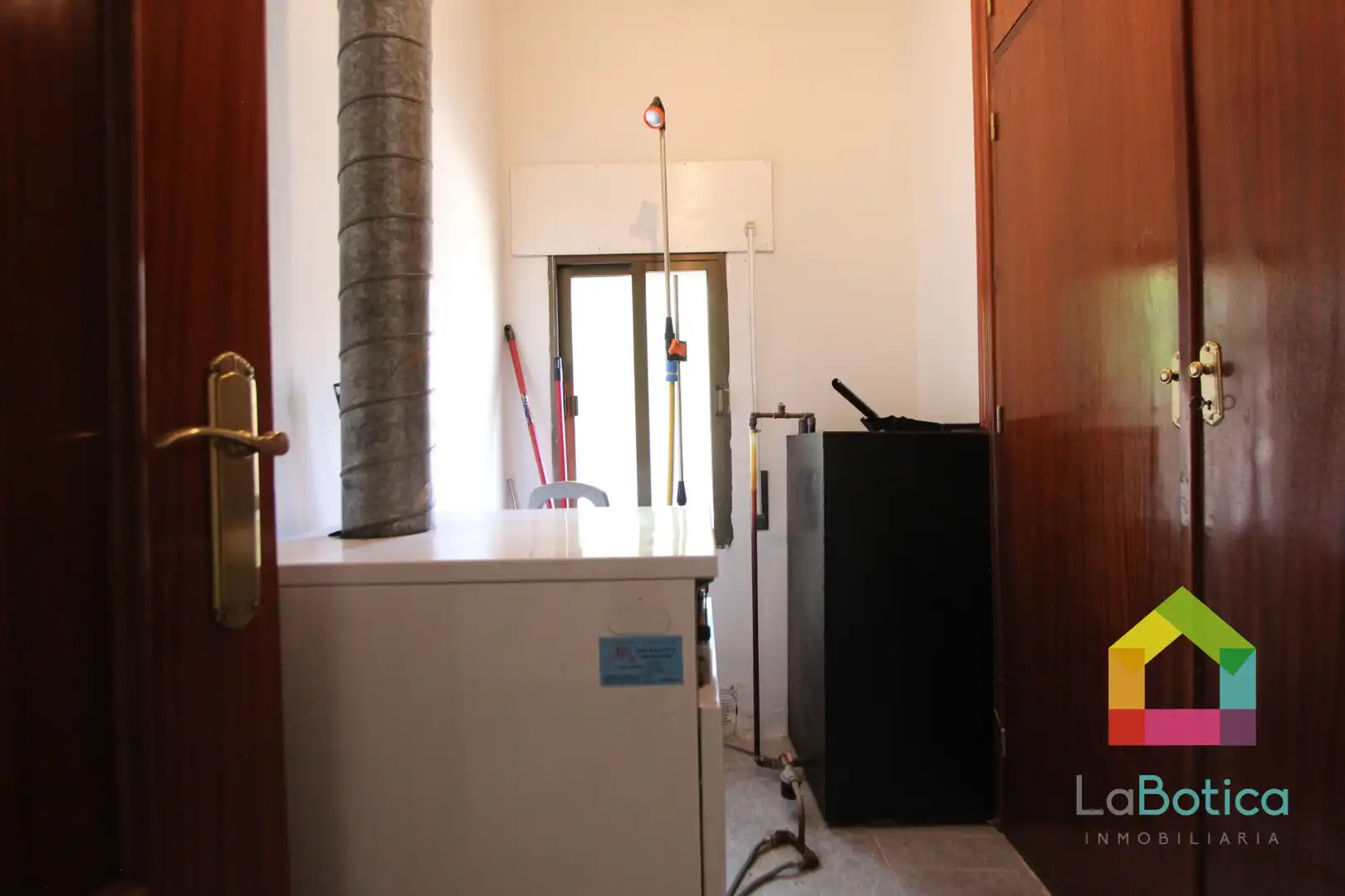Detached homes for sale in San Martín de Montalbán  with Air Conditioner, Heating and Furnished