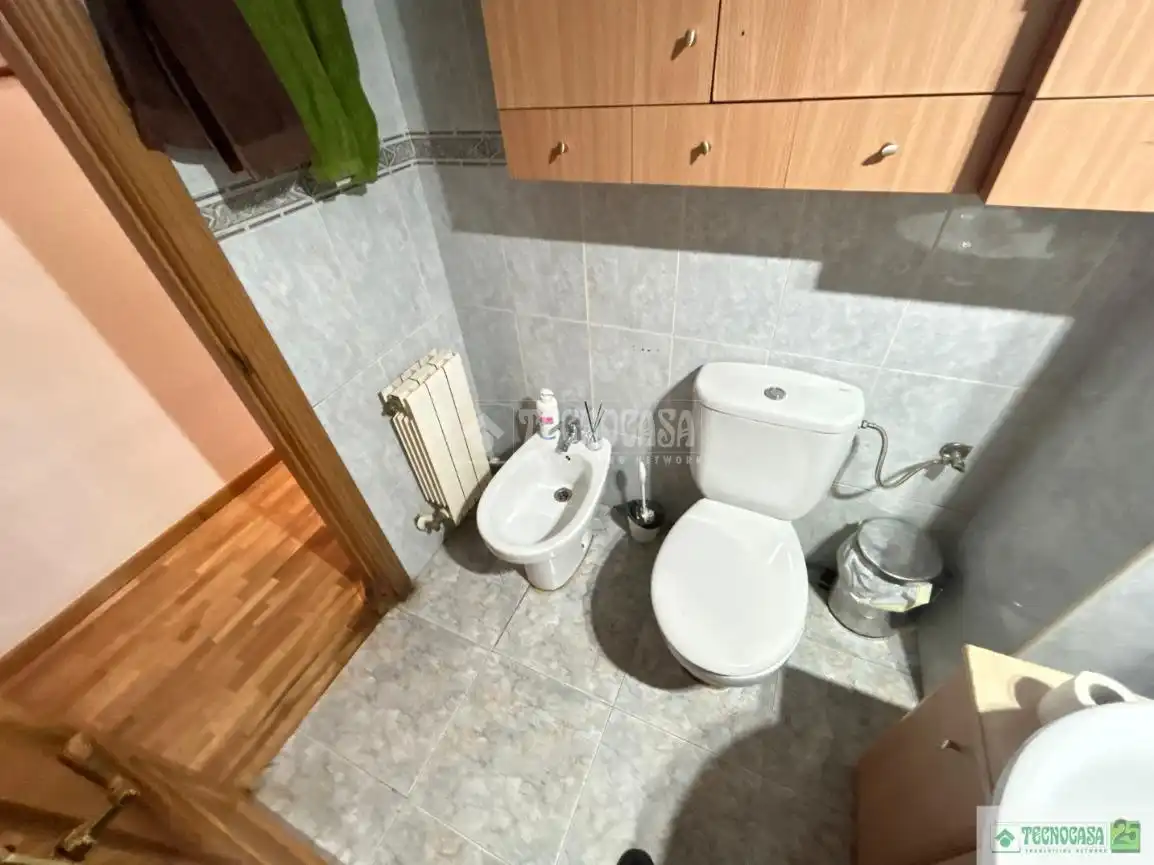 Baño de Piso en venta en Ciudad Real con Aire acondicionado, Calefacción y Piscina comunitaria