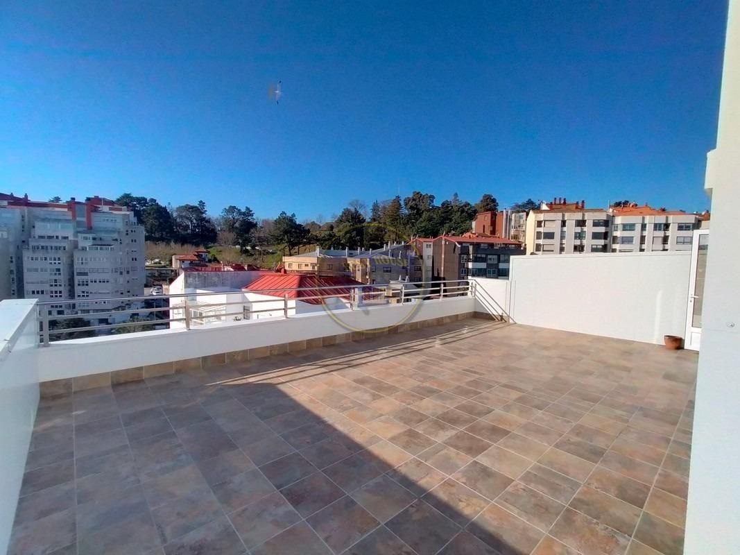 Terrassa de Àtic de lloguer en Vigo  amb Calefacció, Parquet i Terrassa